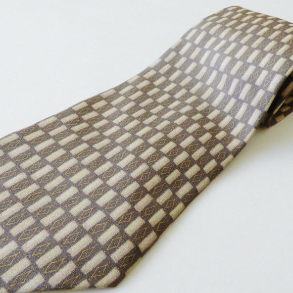J. Ferrar 100% silk Necktie Tie Geometric pattern gray beige 60"L - Picture 2 of 8
